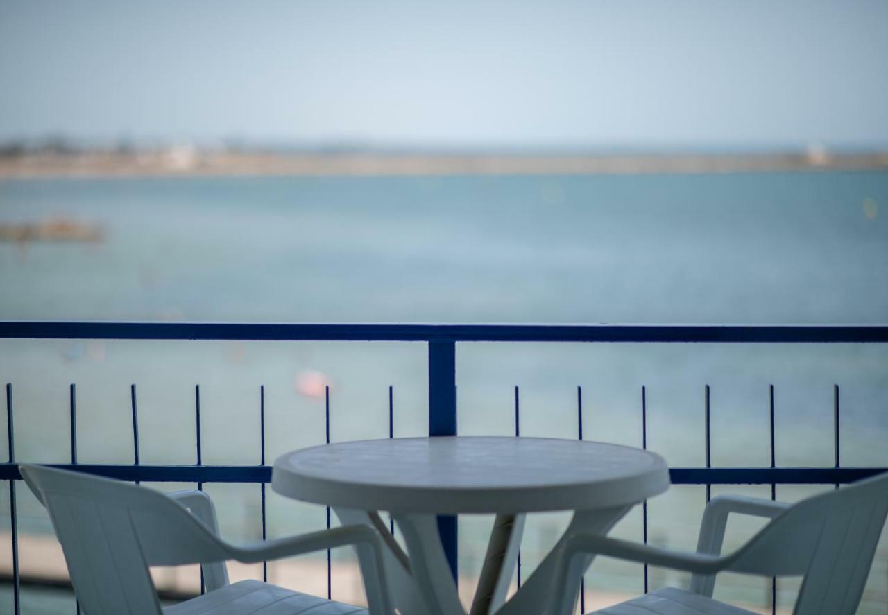 Hotel Restaurant Juanito Platja Sant Carlos de la Ràpita Exterior foto